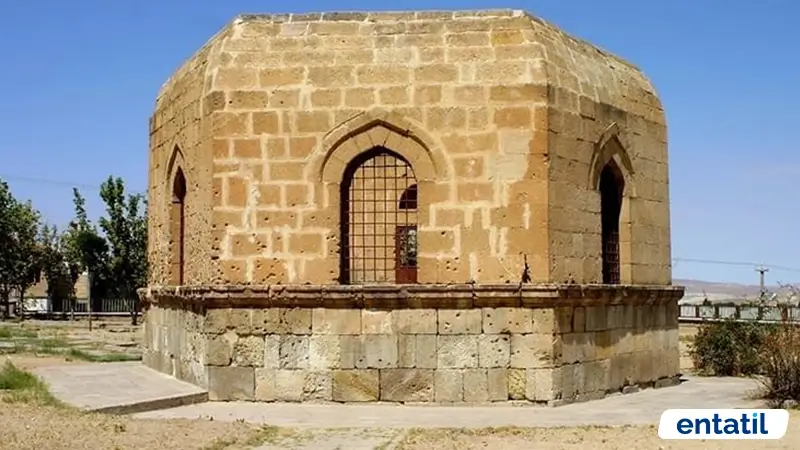 Kadı Kalesi ve Altıkapı Türbesi