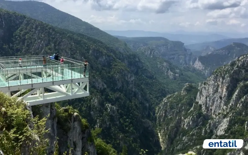 Ayrı Gezegen Cam Terası