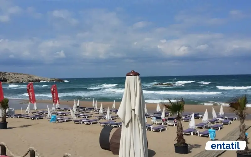 Ağlayan Kaya Beach