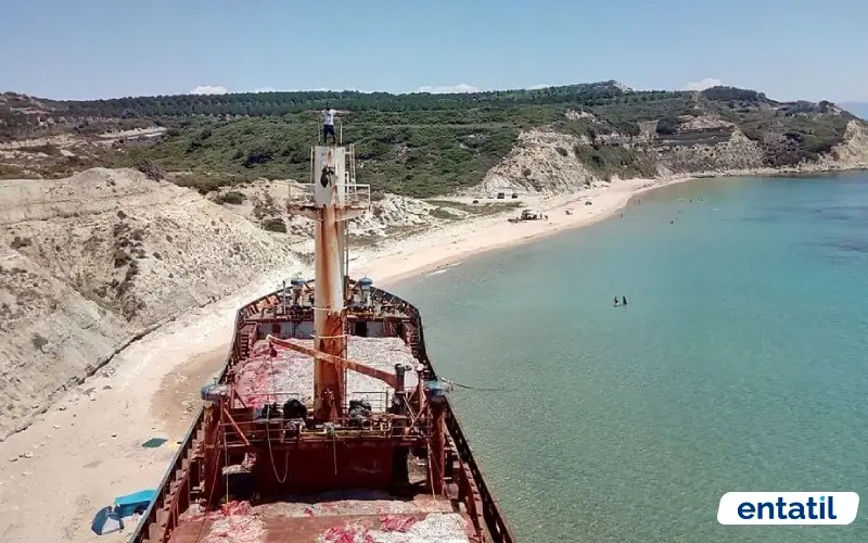 Batık Gemi Kamp Alanı (Beylik Koyu)