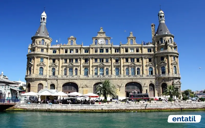 Haydarpaşa Garı ve İskelesi