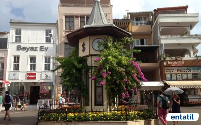 Saatli Meydan