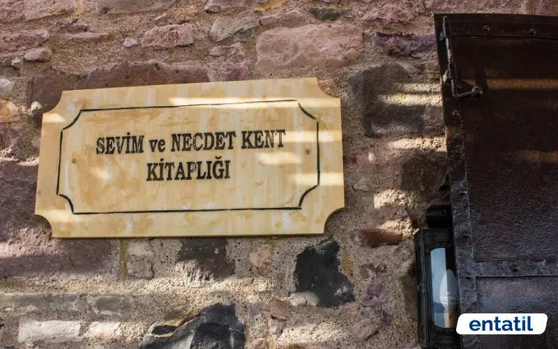 Sevim ve Necdet Kent Kitaplığı