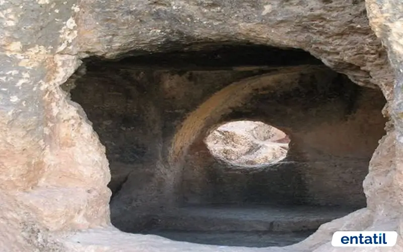 Gümüşkaya Mağaraları