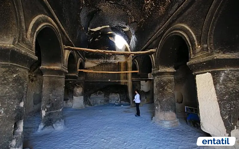 Bezirhane Kilisesi