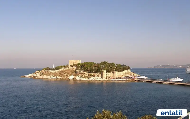 Güvercinada Kalesi