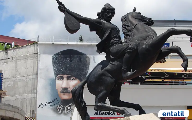Köroğlu Anıtı
