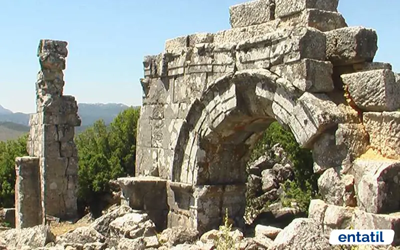 Kremna Antik Kenti