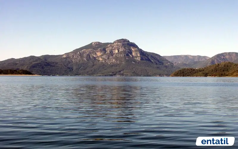 Ölemez Dağı