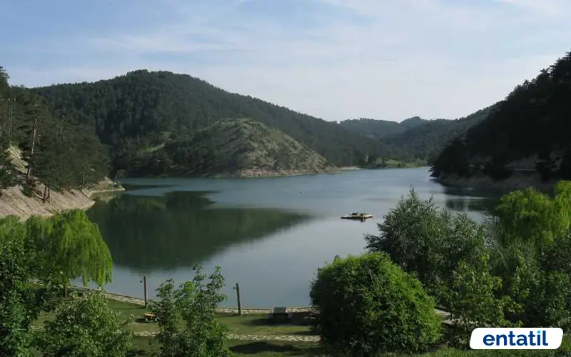 Sünnet Gölü Tabiat Parkı