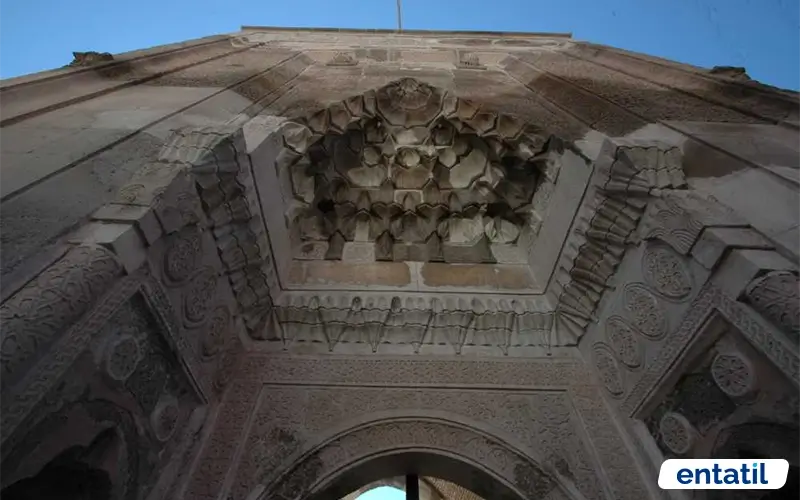 Zinciriye Medresesi