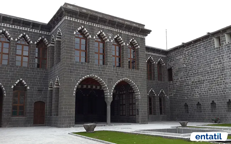 Cemil Paşa Konağı