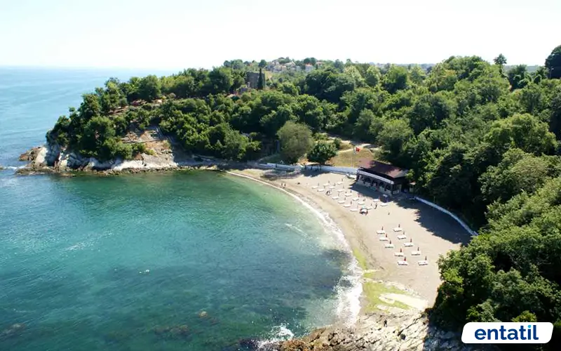 Ceneviz Kalesi Plajı