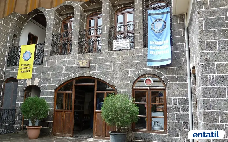 Dengbej Evi