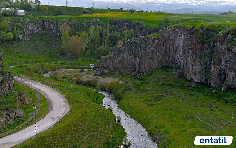 Hınıs Kanyonu