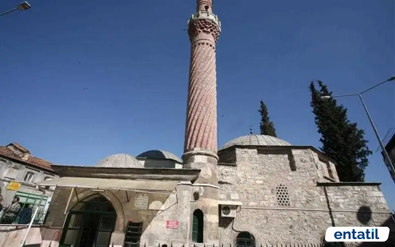 Burmalı Camii
