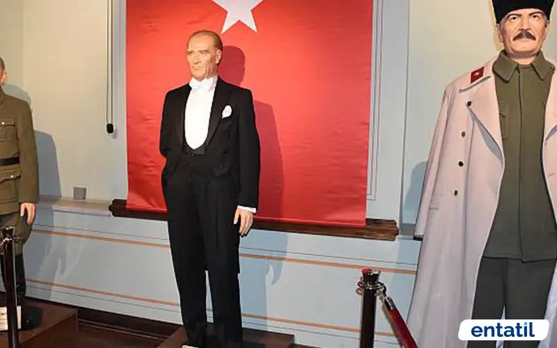 Çorlu Belediyesi Balmumu Heykeller Müzesi