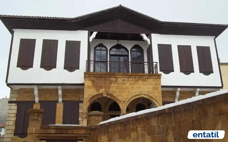 Karslıoğlu Konağı