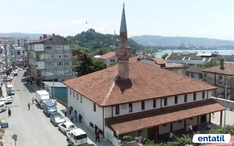 Orhangazi Camii (Ayasofya Kilisesi)